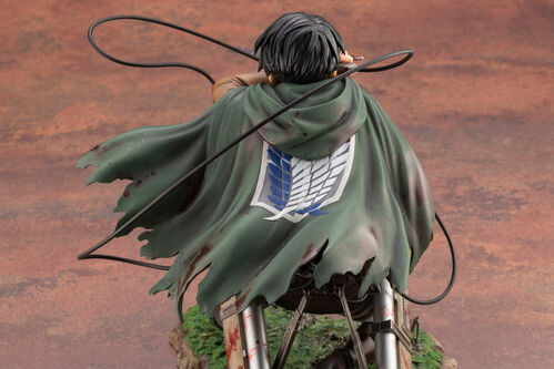 Figura Levi Ackerman Fortitude 17cm - Attack on Titan